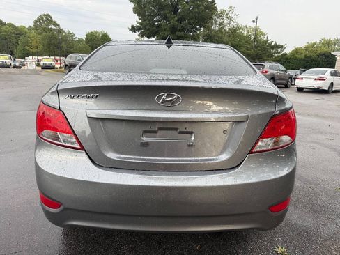 Used 2016 Hyundai Accent SE FWD image 5