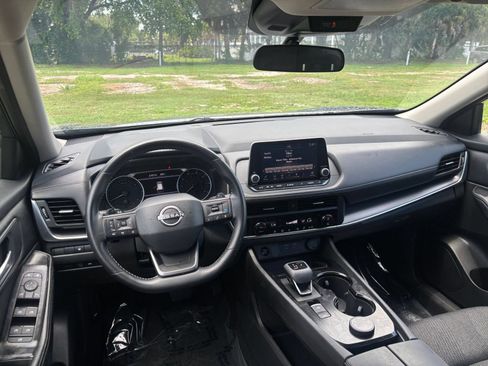Used 2025 Nissan Rogue SV AWD/4WD image 35