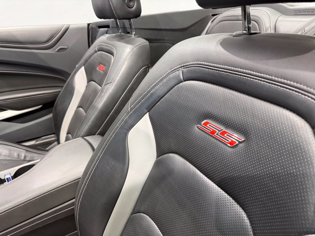 Used 2023 Chevrolet Camaro SS RWD image 27