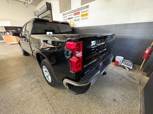 Used 2025 Chevrolet Silverado 1500 LT w/ Z71 Off-Road Package image 7