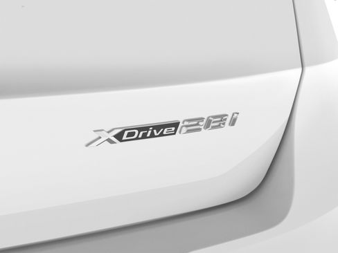 Used 2026 BMW X1 xDrive28i w/ Technology Package AWD/4WD image 51