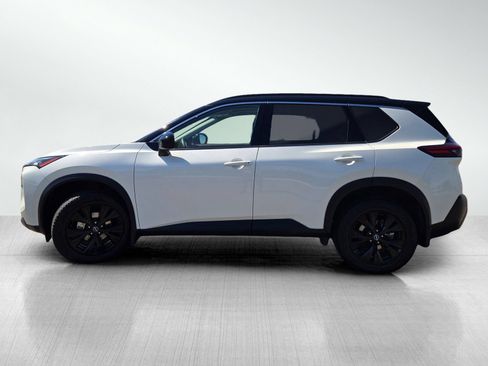 Used 2023 Nissan Rogue SV w/ SV Premium B Package FWD image 10