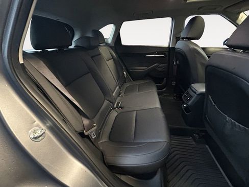Used 2022 Kia Seltos EX image 11