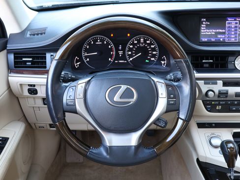 Used 2014 Lexus ES 350 image 18