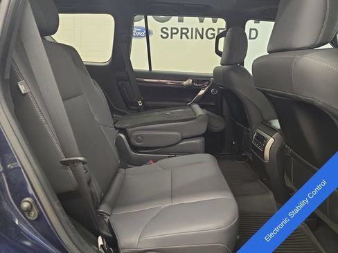 Used 2022 Lexus GX 460 Premium w/ Accessory Package AWD/4WD image 13
