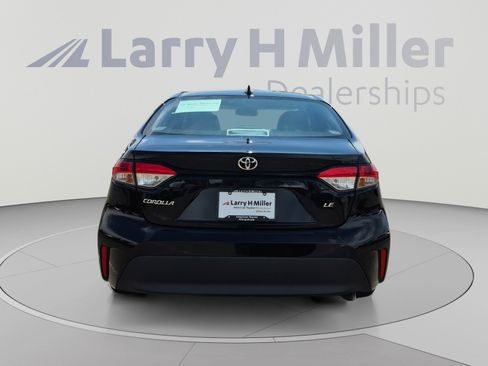 Certified 2025 Toyota Corolla LE FWD image 4