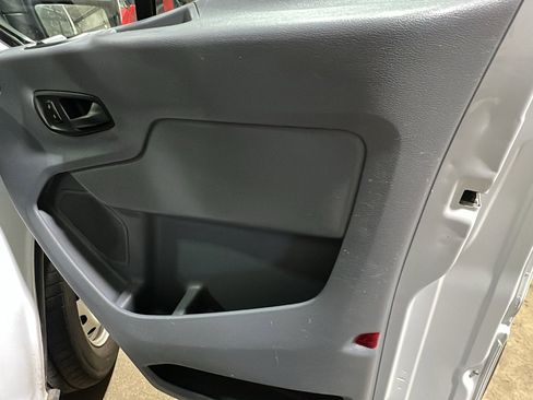 Used 2017 Ford Transit 250 130 Medium Roof image 9