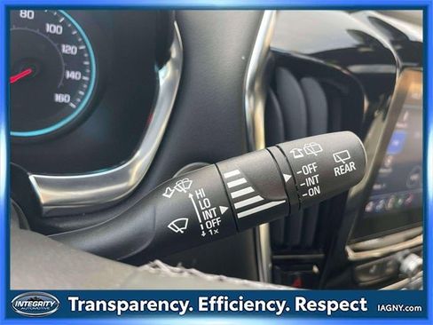 Used 2023 Chevrolet Traverse RS image 26