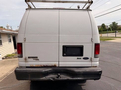 Used 2011 Ford E-150 and Econoline 150 w/ Commercial Cargo Van Pkg RWD image 6