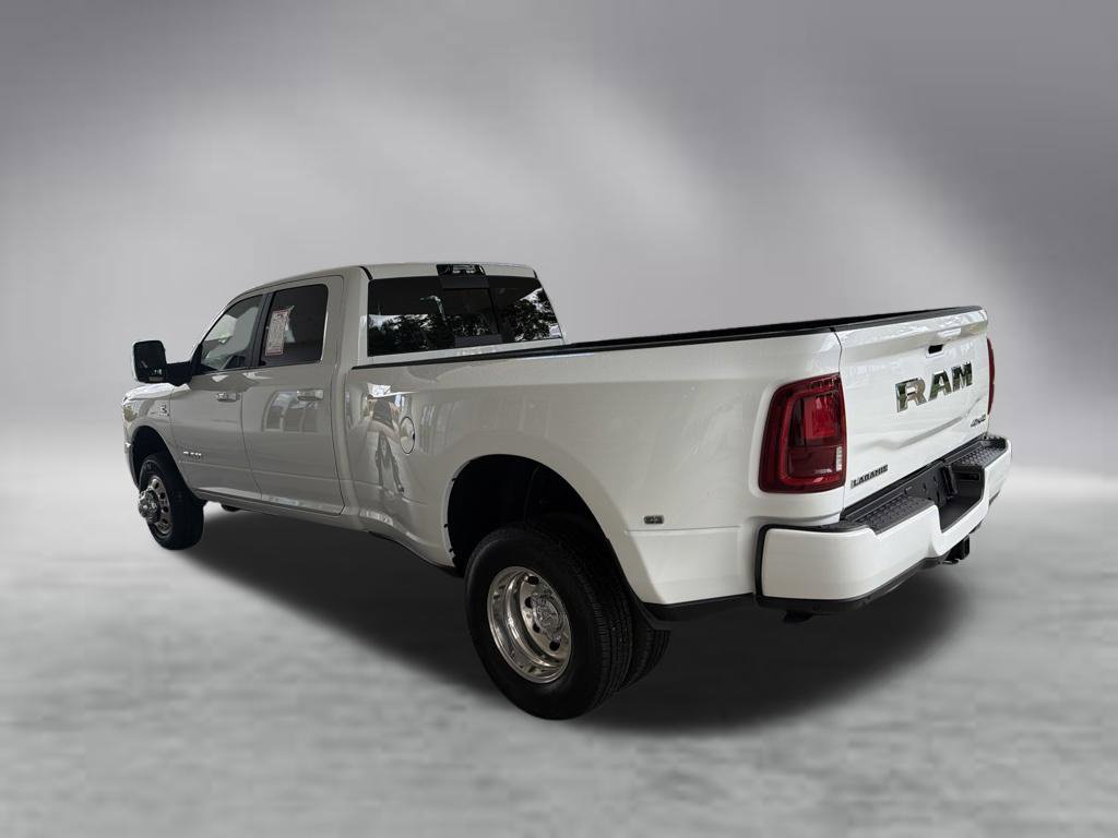Used 2026 RAM 3500 Laramie w/ Towing Technology Group AWD/4WD image 4