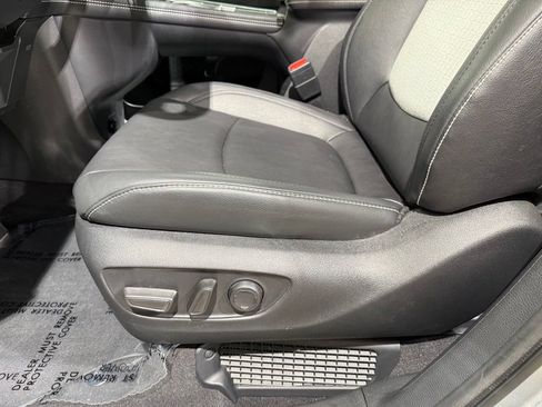 Used 2025 Toyota Sienna XSE w/ XSE Plus Package AWD/4WD image 14
