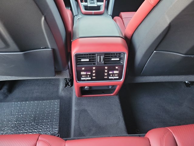 Certified 2023 Porsche Cayenne S AWD/4WD image 21