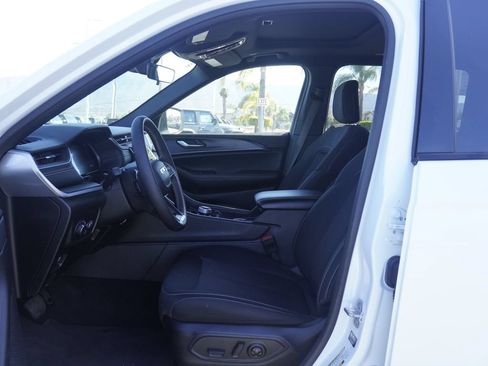 Used 2025 Jeep Grand Cherokee L Laredo w/ Trailer Tow Package AWD/4WD image 23