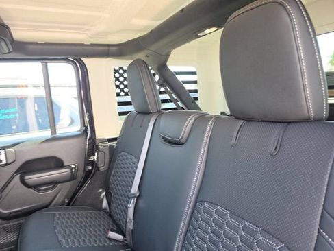 Used 2022 Jeep Wrangler Unlimited Sport AWD/4WD image 14