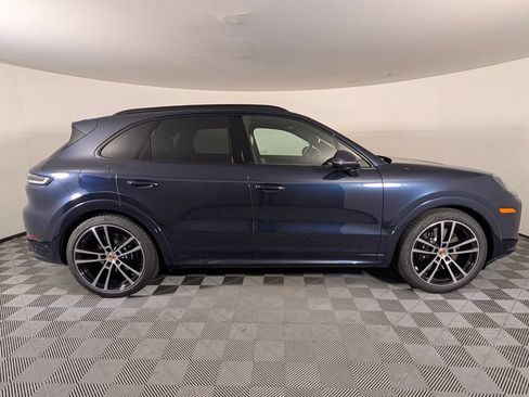 New 2026 Porsche Cayenne GTS AWD/4WD image 8