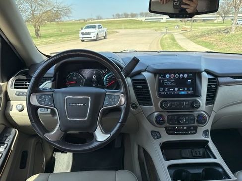 Used 2019 GMC Yukon XL Denali w/ Denali Ultimate Package image 13
