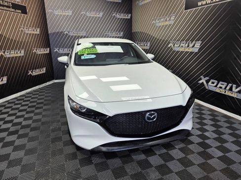 Used 2020 MAZDA MAZDA3 Hatchback FWD image 5