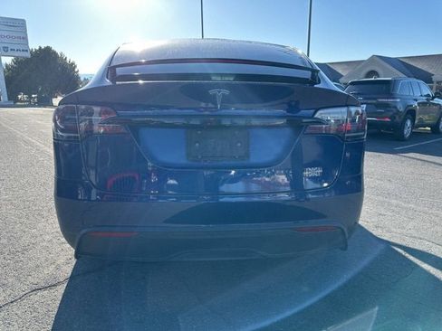 Used 2022 Tesla Model X Plaid image 5