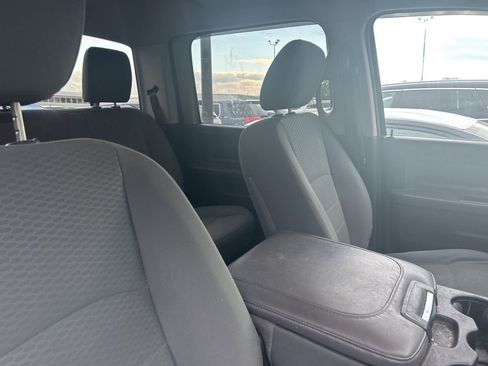 Used 2016 RAM 1500 Express AWD/4WD image 10