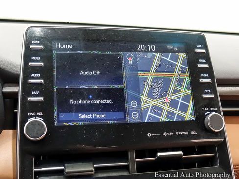 Used 2019 Toyota Avalon Limited image 12