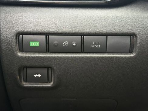 Used 2022 Nissan Sentra SV w/ All-Weather Package FWD image 23
