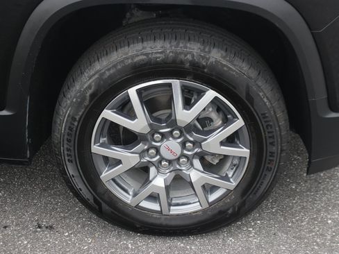 Used 2023 GMC Acadia SLT FWD image 42