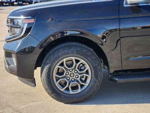New 2026 Ford Expedition Active RWD image 9