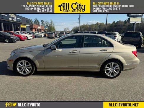 Used 2012 Mercedes-Benz C 250 Sedan image 3