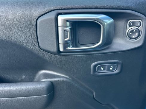 New 2026 Jeep Wrangler Unlimited Rubicon AWD/4WD image 12