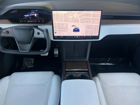 Used 2023 Tesla Model X image 12