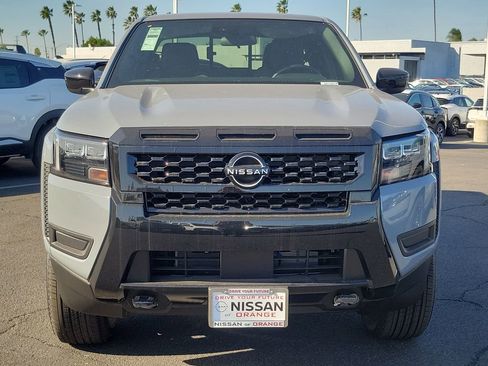New 2026 Nissan Frontier SV w/ Tow Package AWD/4WD image 9