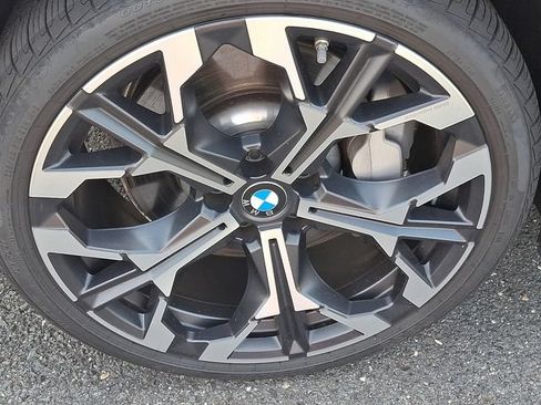 Used 2025 BMW 330i xDrive Sedan w/ Premium Package AWD/4WD image 8