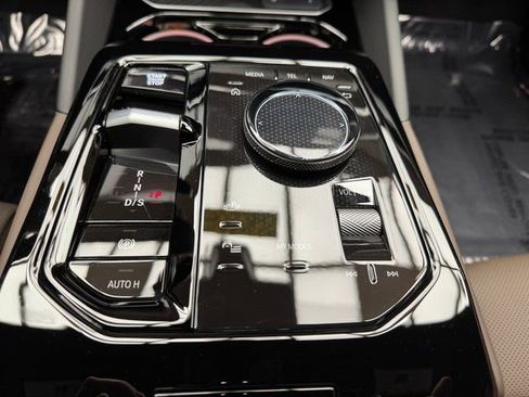 New 2026 BMW 530i xDrive 530i xDrive w/ M Sport Package image 19