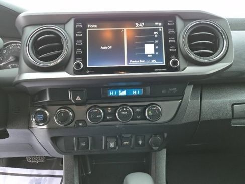 Used 2023 Toyota Tacoma TRD Off-Road image 20