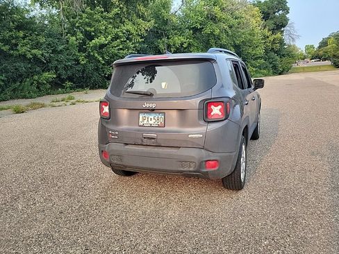 Used 2022 Jeep Renegade Latitude w/ Convenience Group AWD/4WD image 13