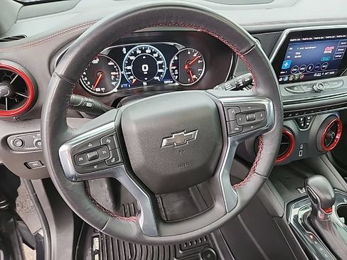 Certified 2022 Chevrolet Blazer RS w/ Enhanced Convenience Package AWD/4WD image 9