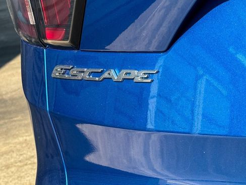 Used 2017 Ford Escape SE AWD/4WD image 13