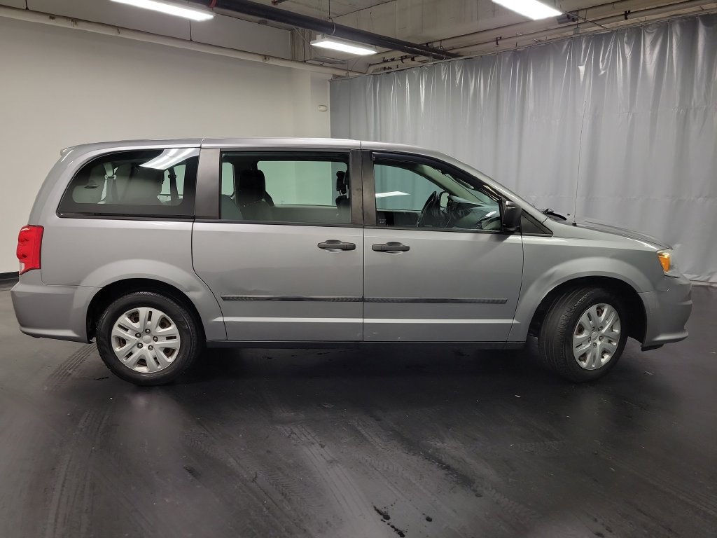Used 2013 Dodge Grand Caravan American Value Package FWD image 10