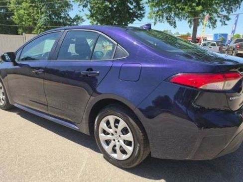 Used 2024 Toyota Corolla LE FWD image 9