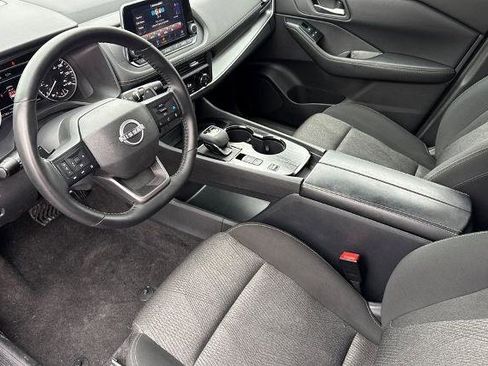 Used 2025 Nissan Rogue SV FWD image 5