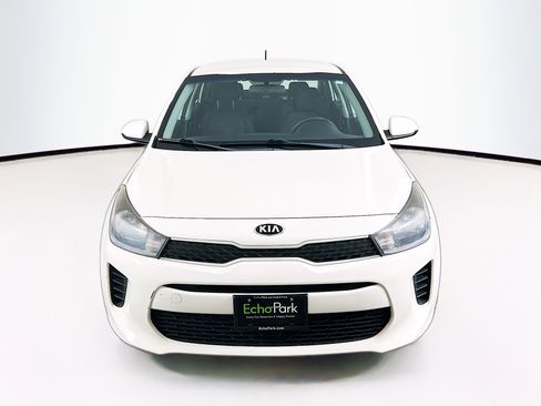 Used 2018 Kia Rio S image 2