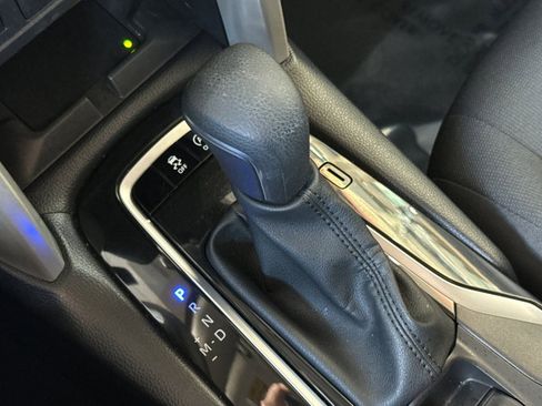 Certified 2025 Toyota Corolla Cross LE image 25