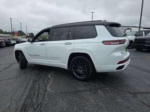 Used 2025 Jeep Grand Cherokee L Summit AWD/4WD image 4