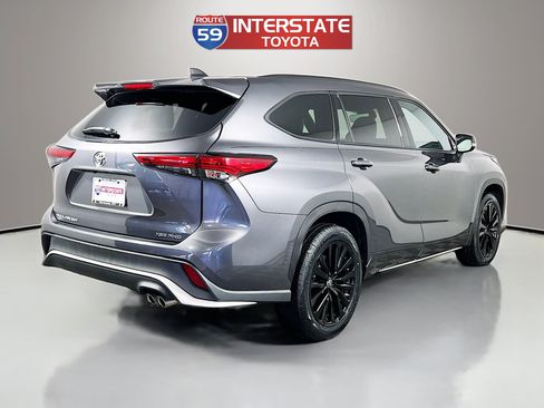 Used 2023 Toyota Highlander XSE AWD/4WD image 7