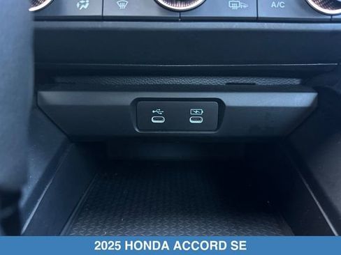 Certified 2025 Honda Accord SE image 30