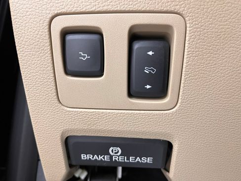 Used 2019 Ford F350 Lariat w/ Lariat Ultimate Package AWD/4WD image 34