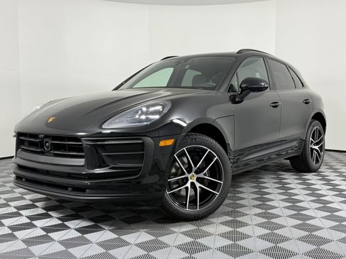 Certified 2026 Porsche Macan AWD/4WD image 1