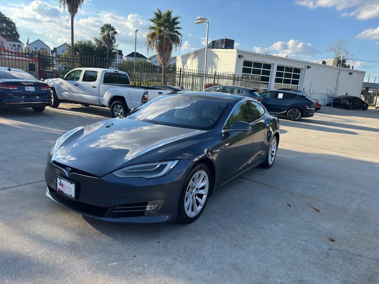 Used 2020 Tesla Model S Long Range Plus AWD/4WD image 3