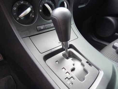 Used 2012 MAZDA MAZDA3 i Sport image 18