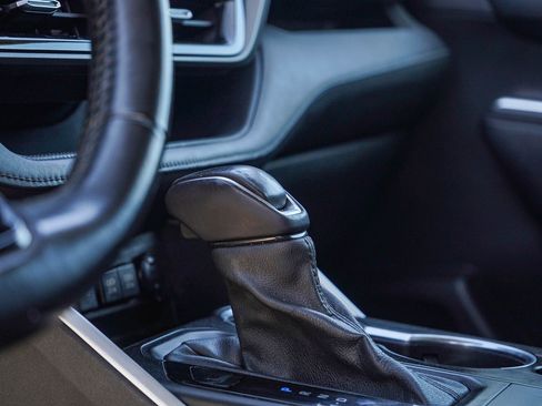 Used 2021 Toyota Highlander LE image 22